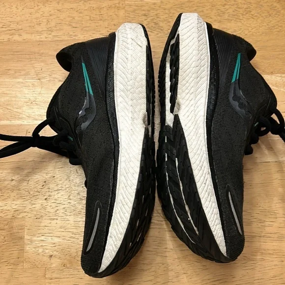 Saucony Triumph running shoes - Picture 4 of 6